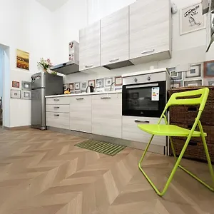 A Casa Di Ala Apartment