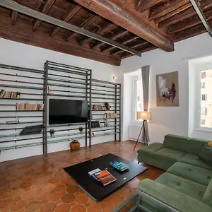 Campo De Fiori Apartment